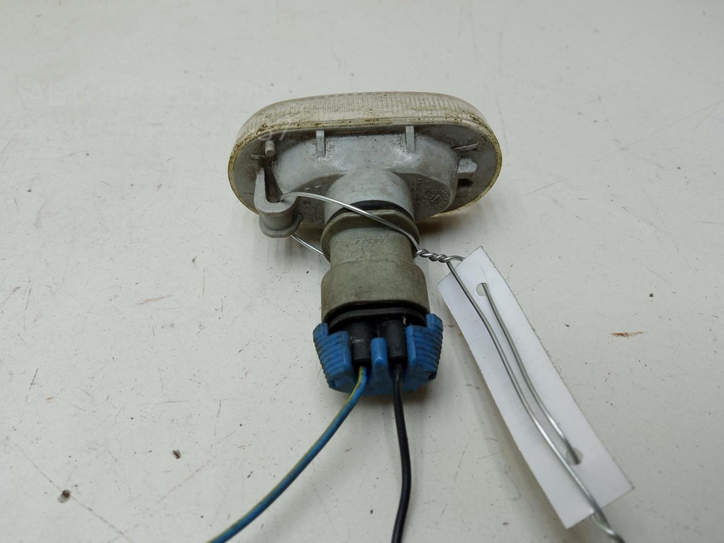 Указатель поворота правый