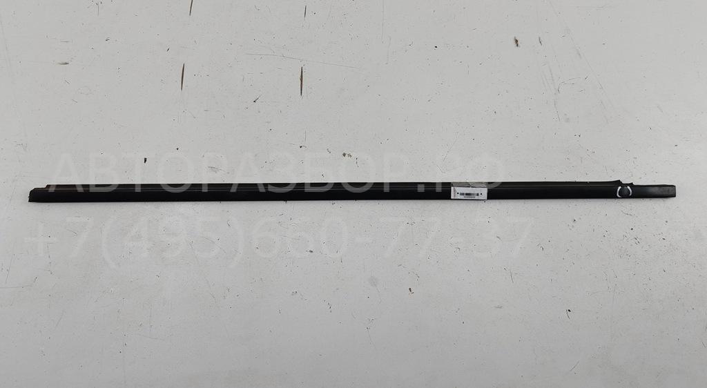 Накладка стекла переднего левого