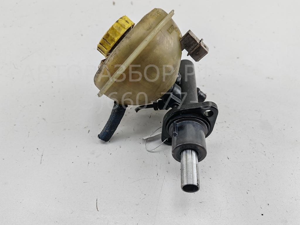 Цилиндр тормозной главный