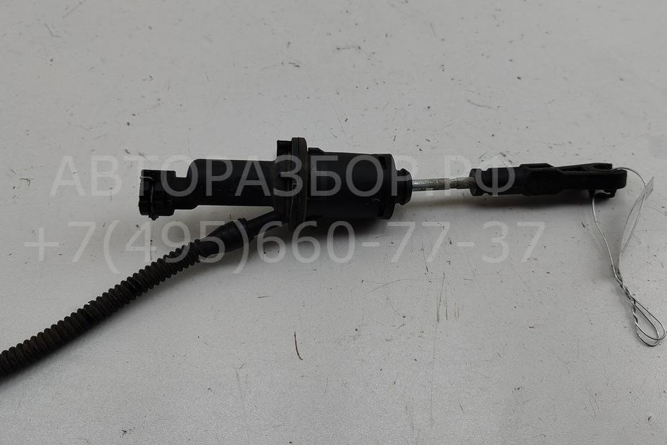 Цилиндр сцепления главный