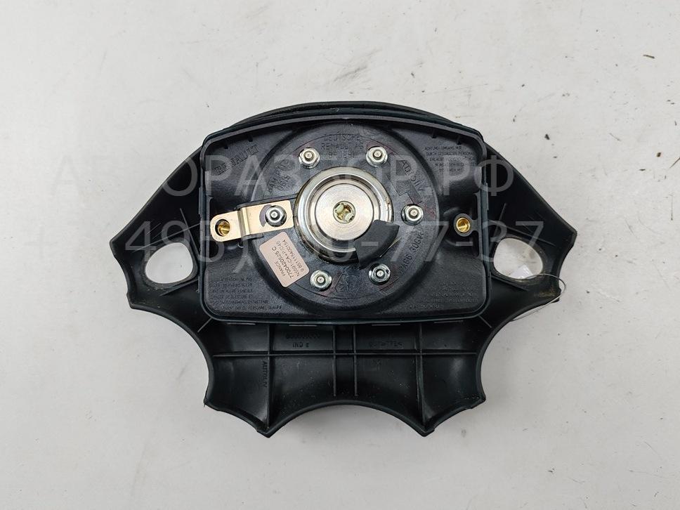 Подушка безопасности в рулевое колесо