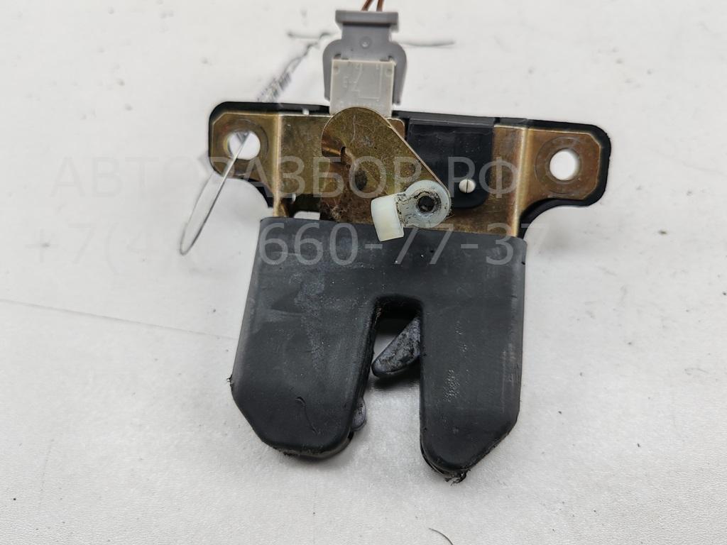 Замок багажника