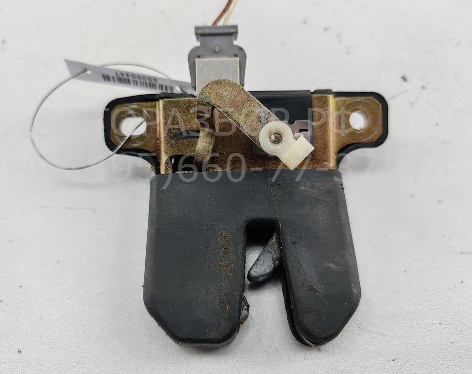 Замок багажника