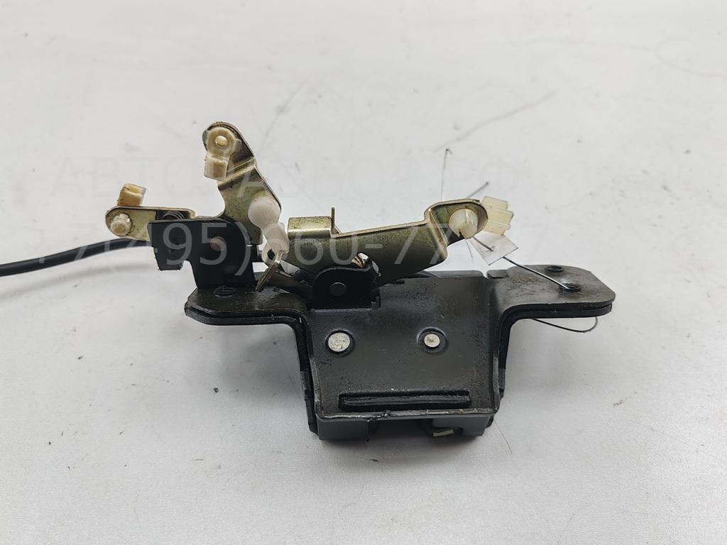 Замок багажника