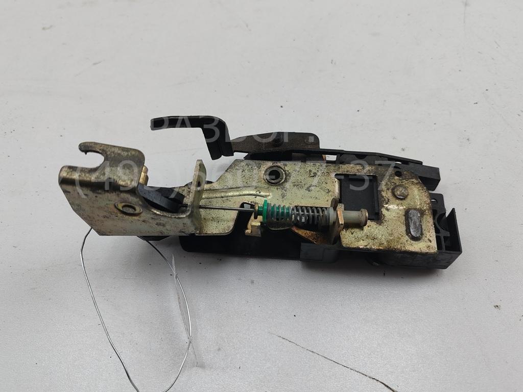 Замок двери задней левой