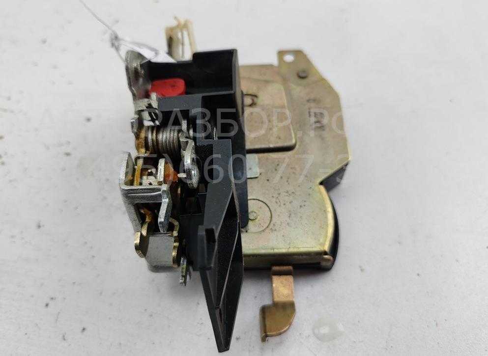 Замок двери задней правой