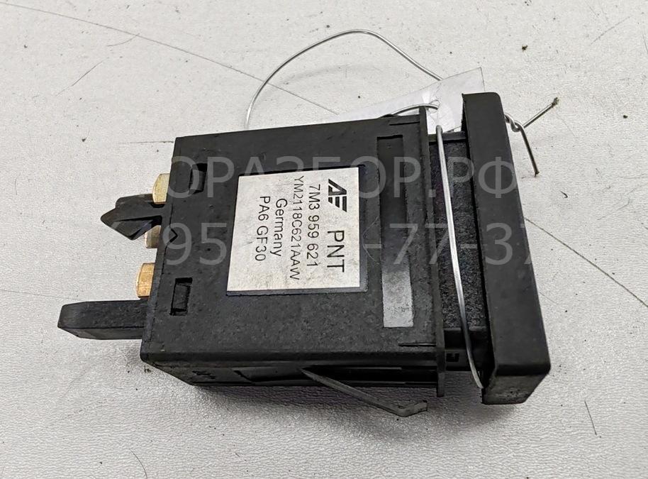 Кнопка обогрева заднего стекла