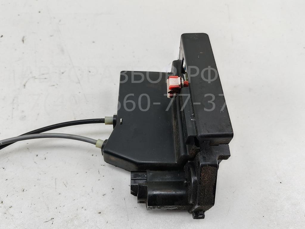 Замок двери передней правой