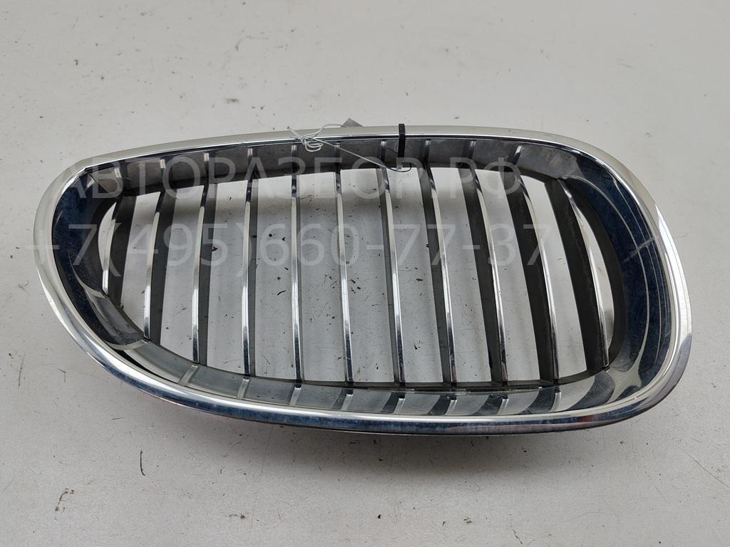 Решетка радиатора правая