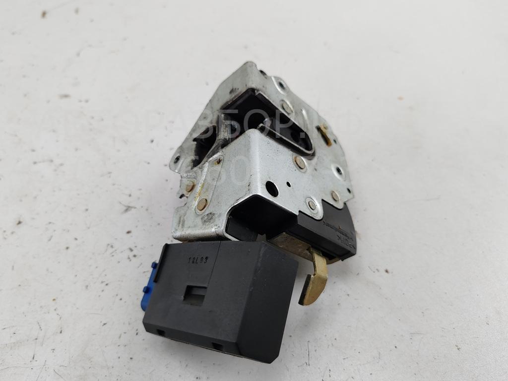 Замок двери задней левой