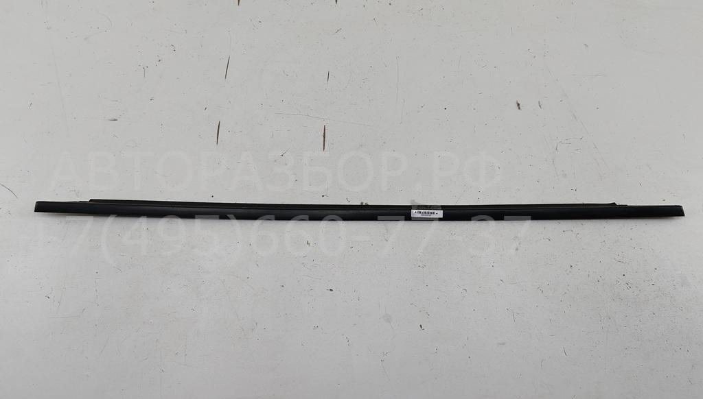 Накладка стекла заднего левого