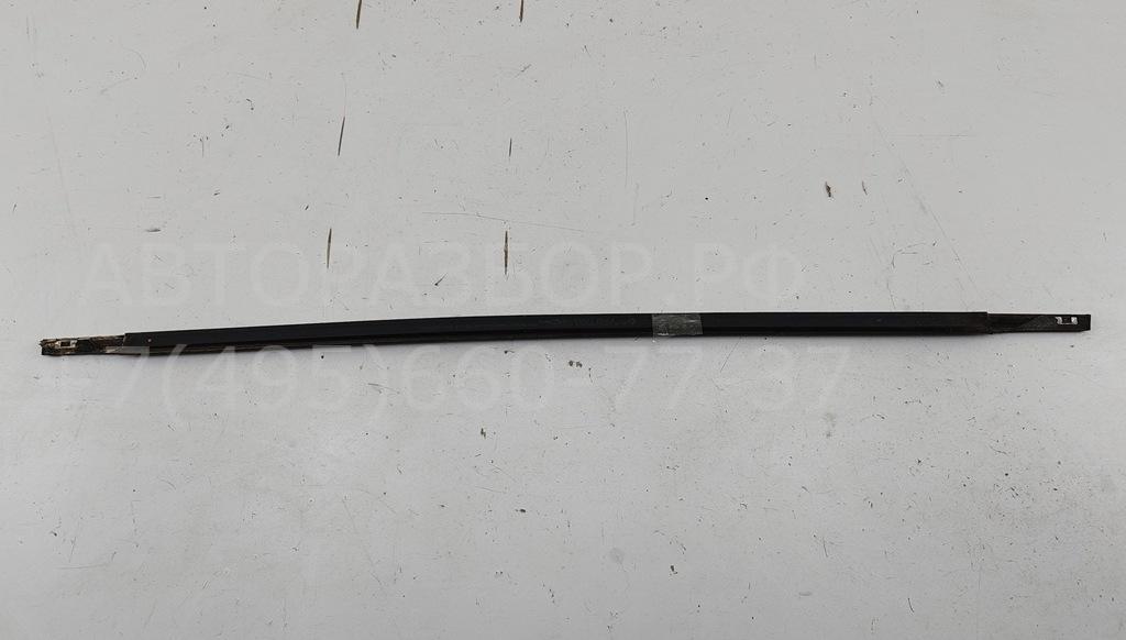 Накладка стекла заднего левого