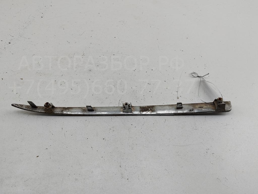 Молдинг переднего бампера правый