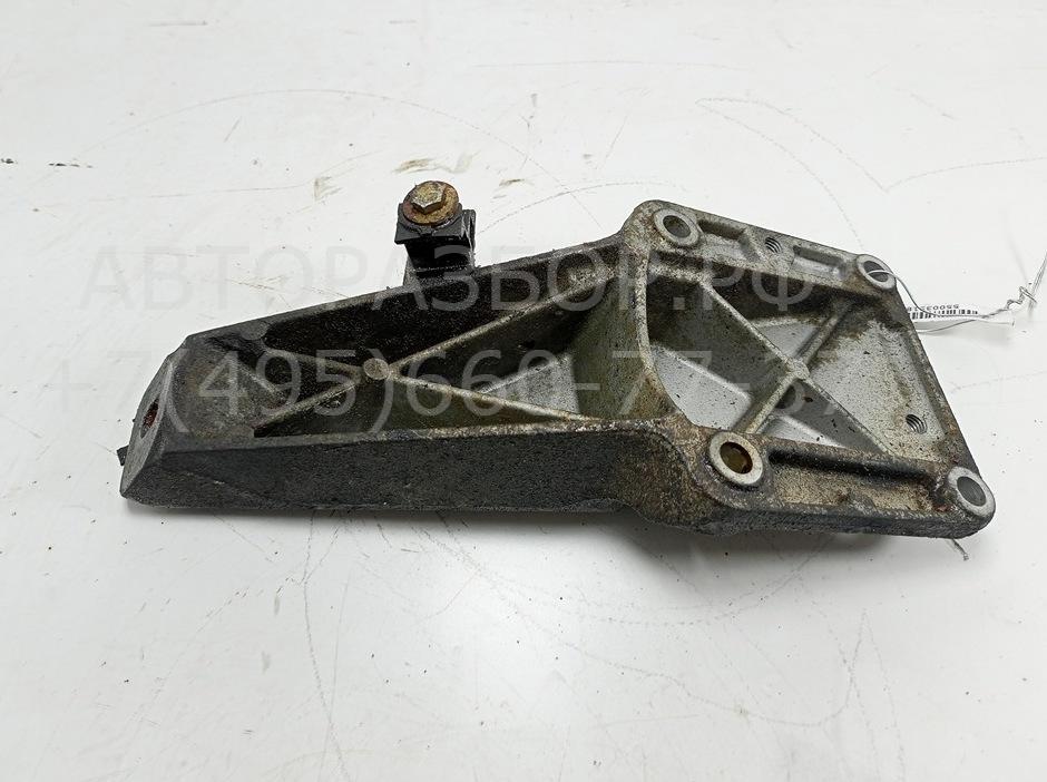 Кронштейн двигателя левый