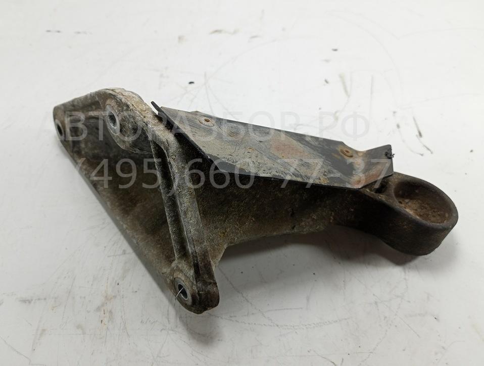 Кронштейн двигателя правый