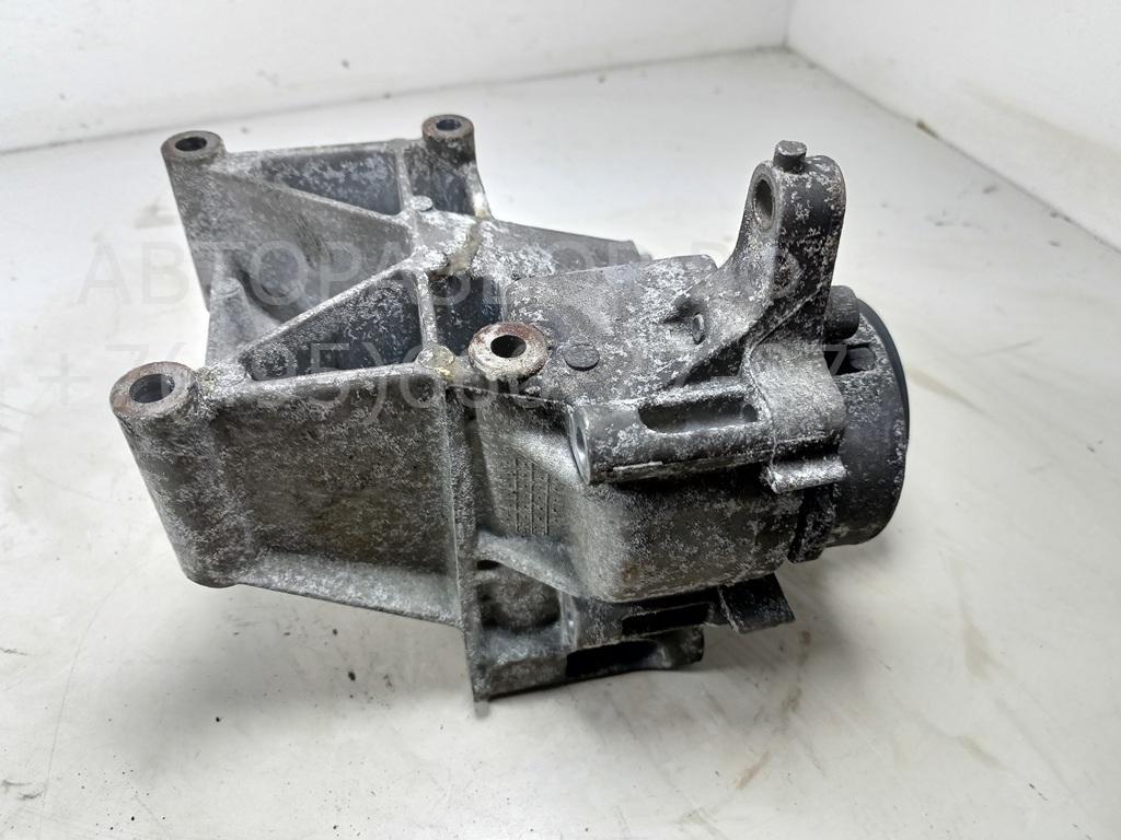 Кронштейн генератора