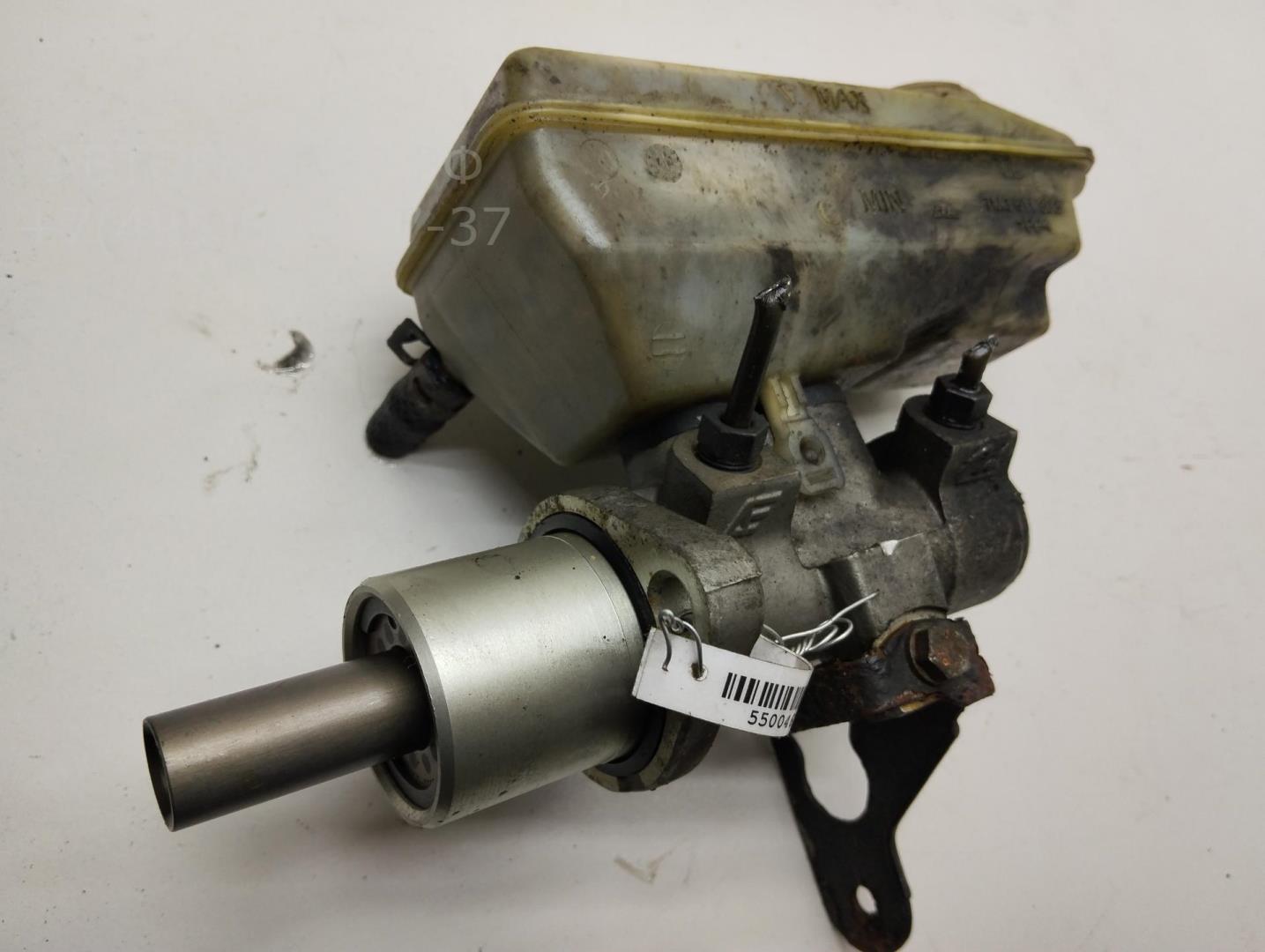 Цилиндр тормозной главный