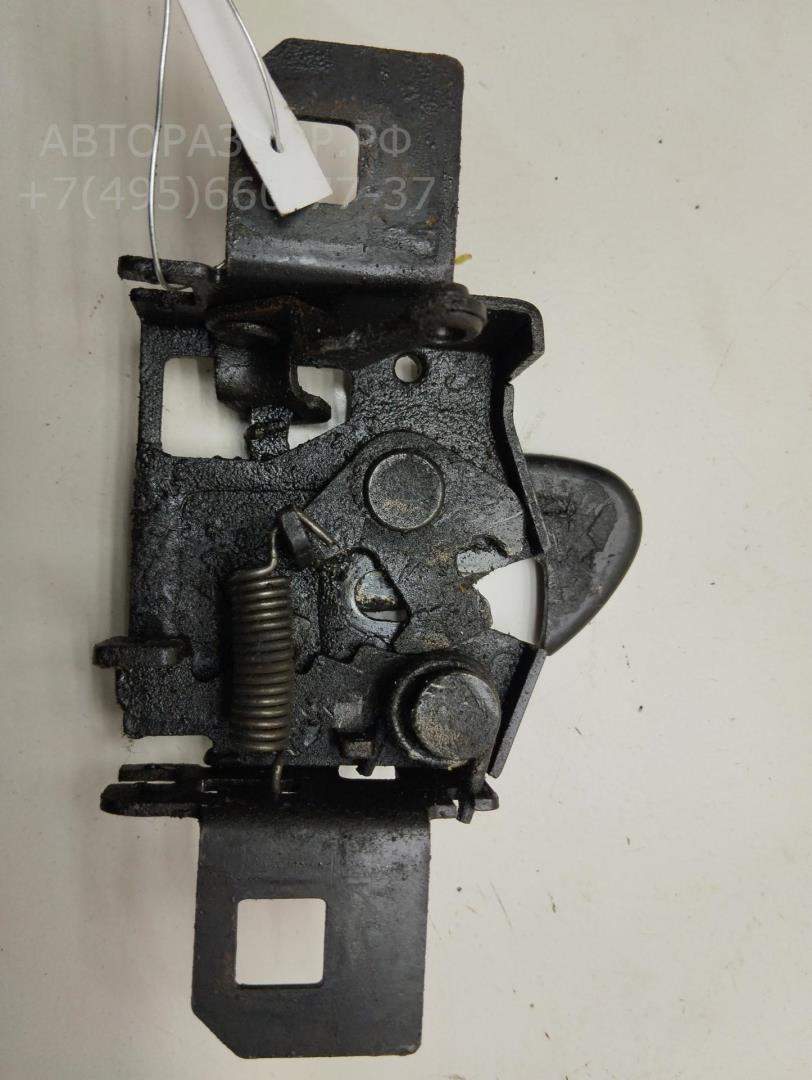 Замок капота