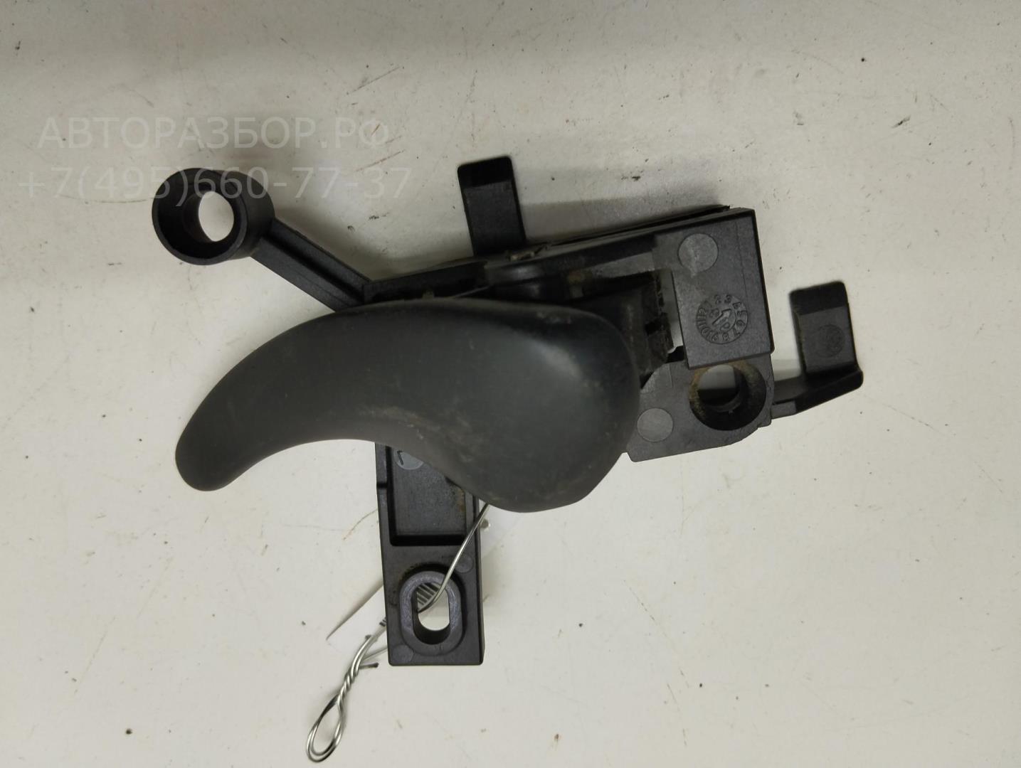 Ручка двери задней внутренняя левая