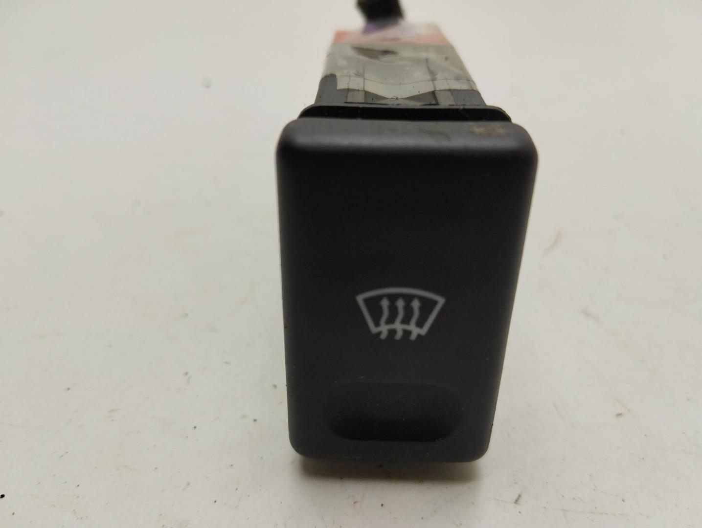 Кнопка обогрева переднего стекла