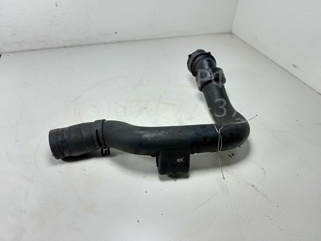 Патрубок радиатора