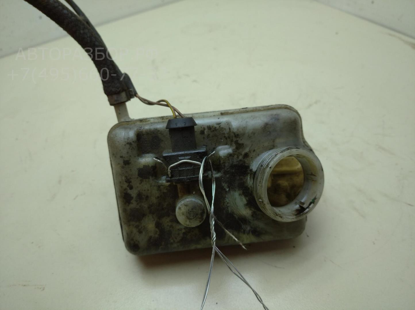 Бачок главного тормозного цилиндра