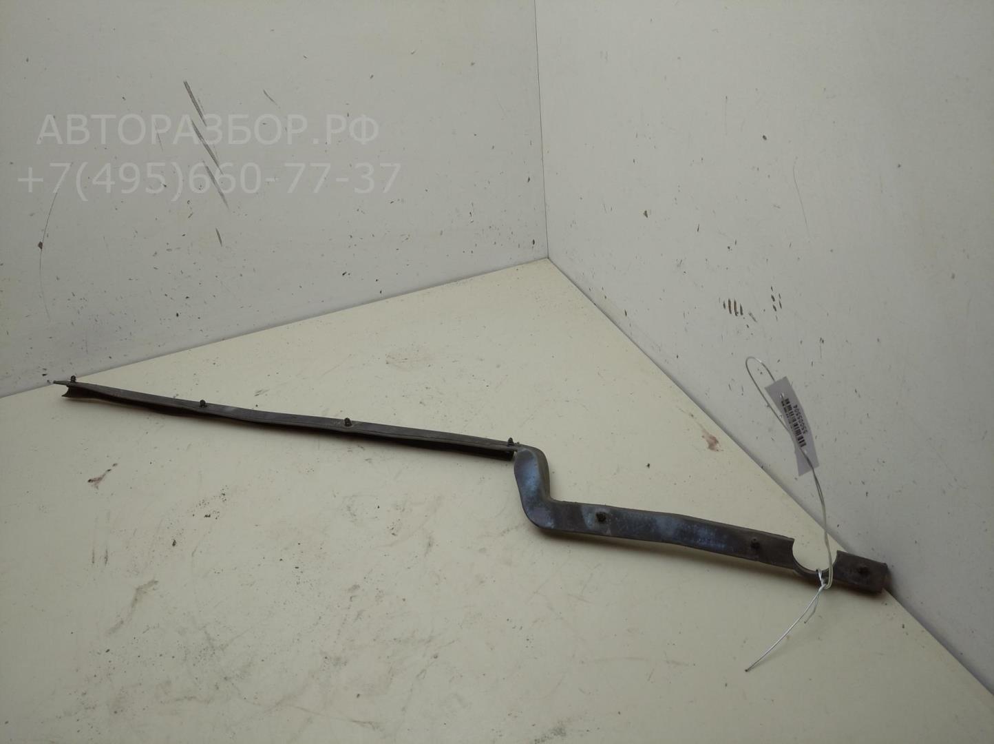 Уплотнитель капота