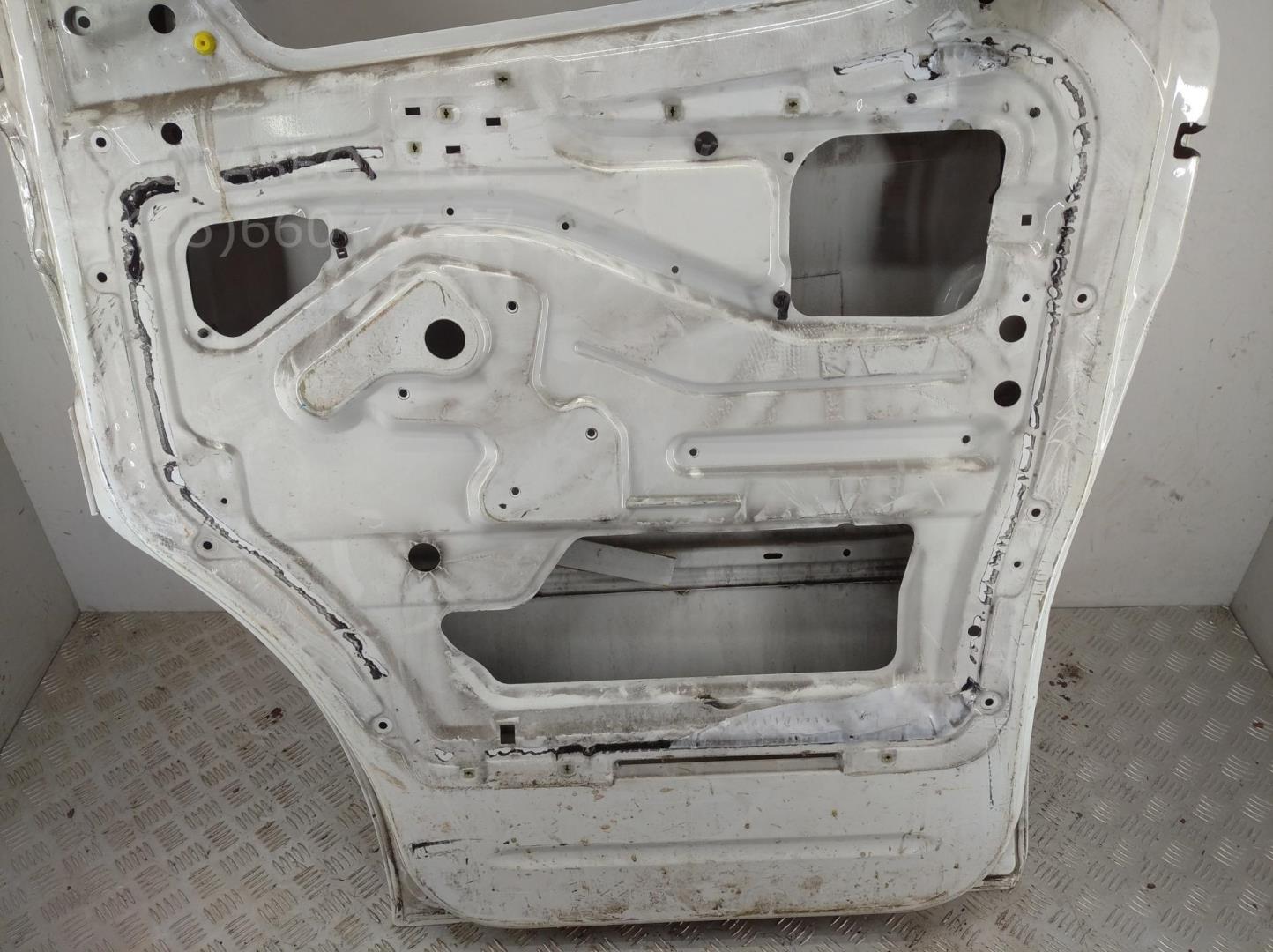 Дверь передняя правая