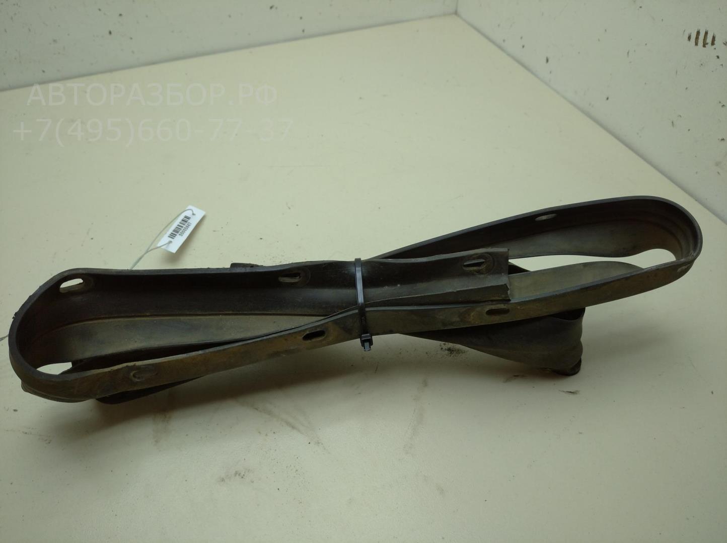 Уплотнитель капота