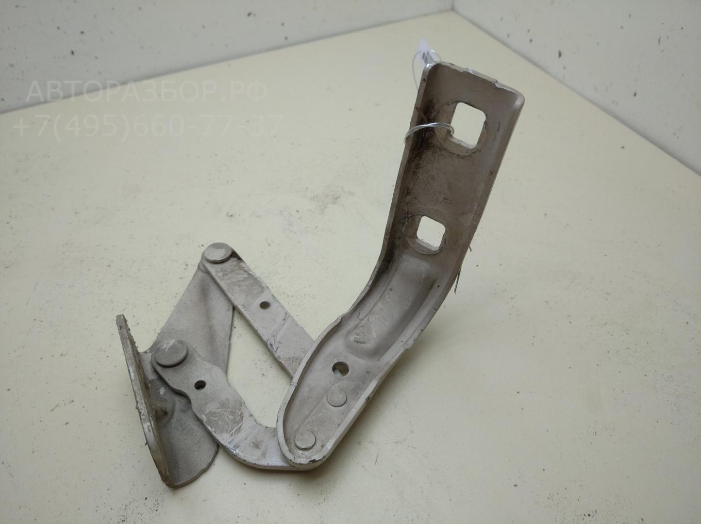 Петля капота правая