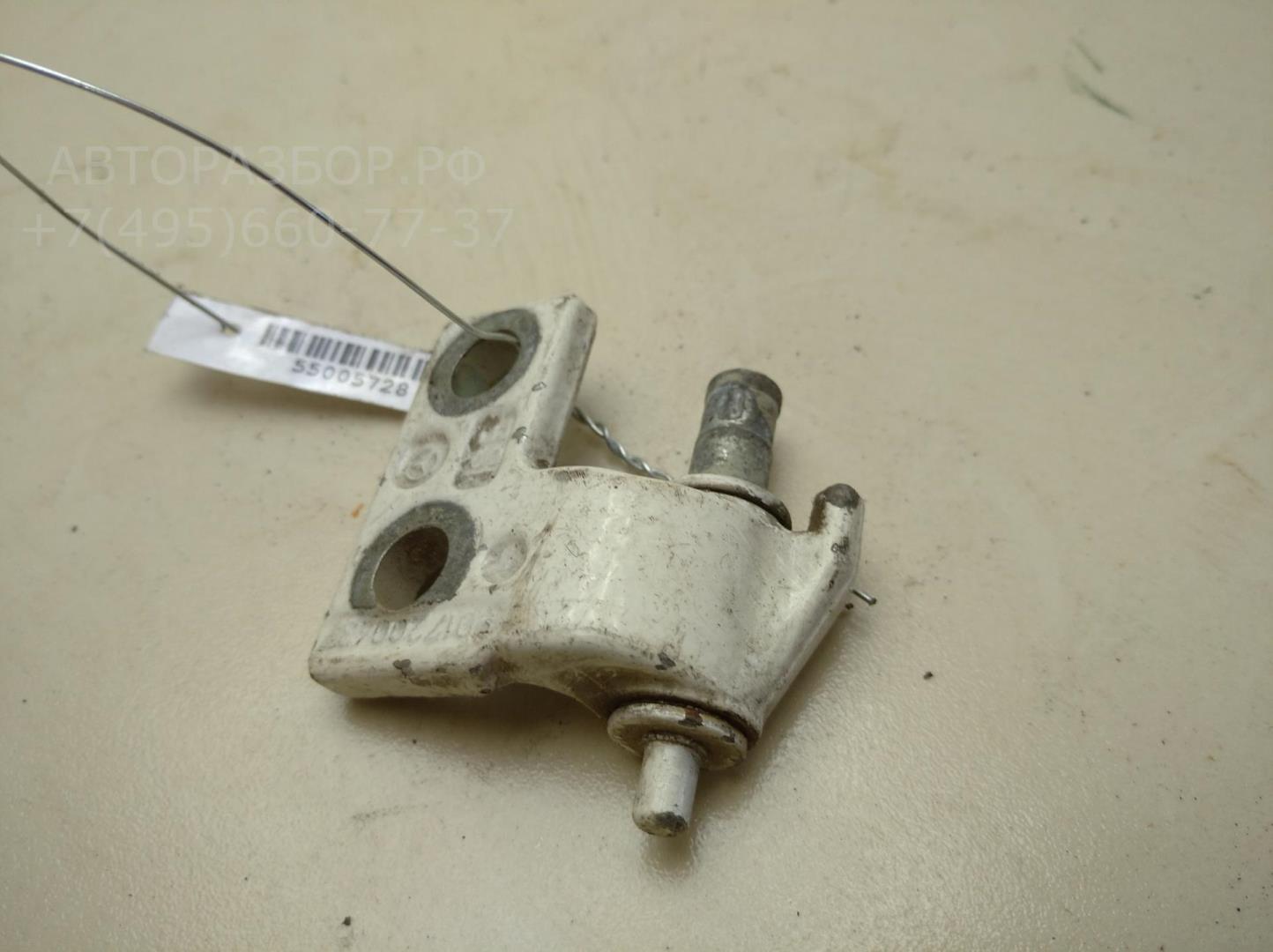 Петля двери