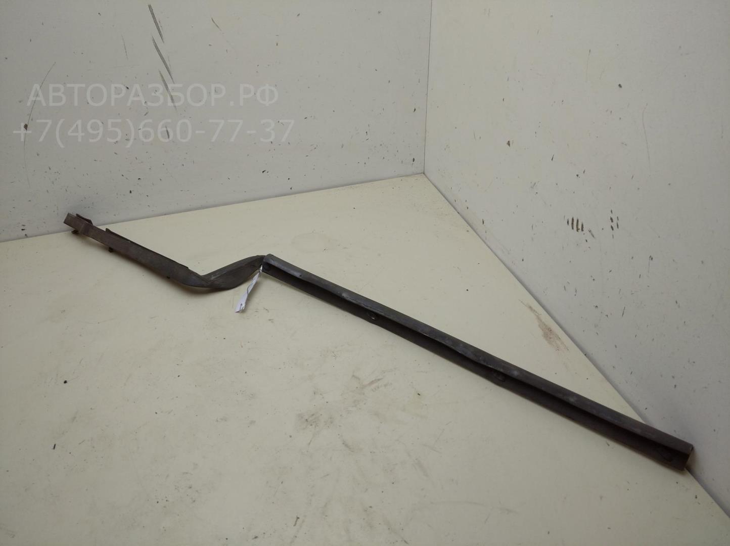 Уплотнитель капота