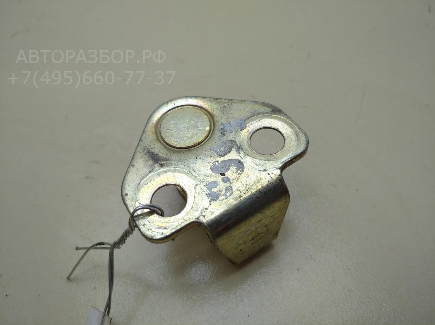 Ответная часть замка двери