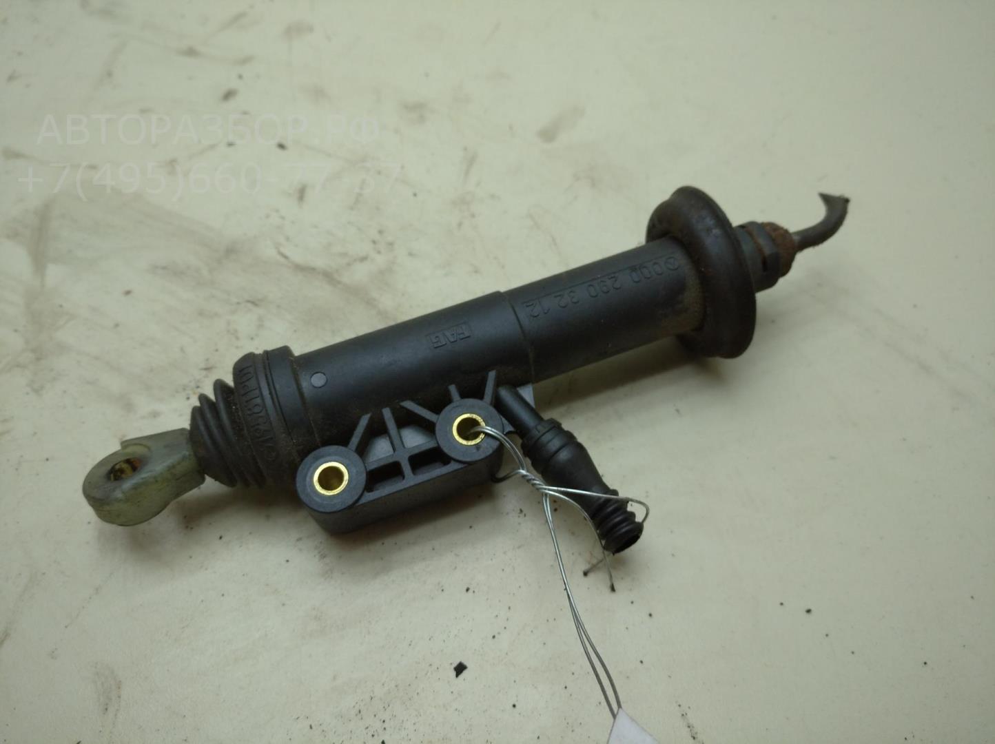 Цилиндр сцепления главный