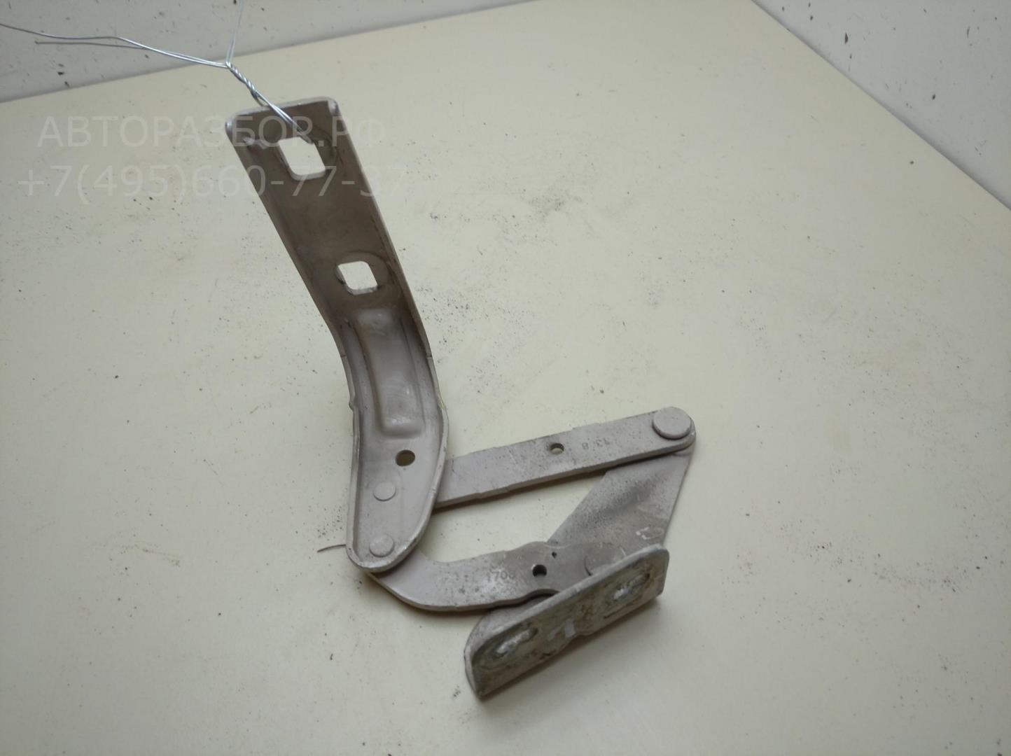 Петля капота правая