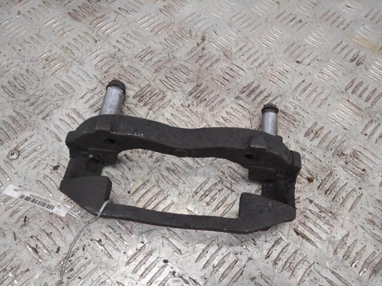 Скоба суппорта переднего