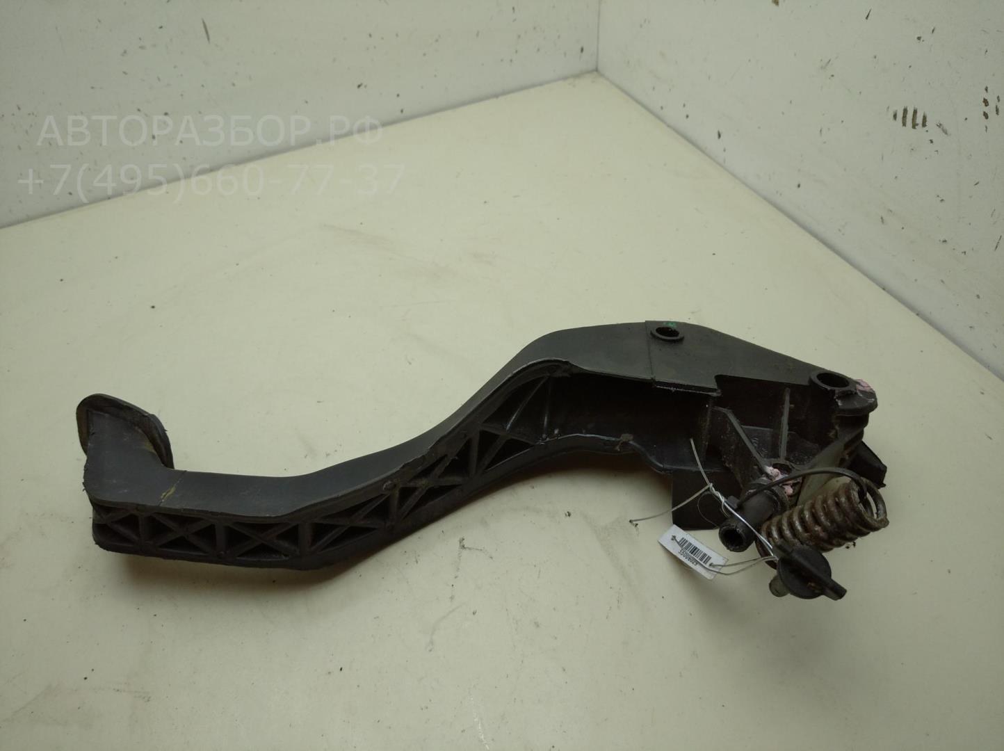 Педаль сцепления