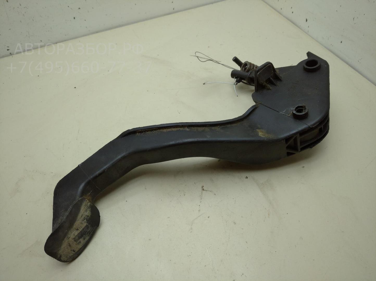 Педаль сцепления