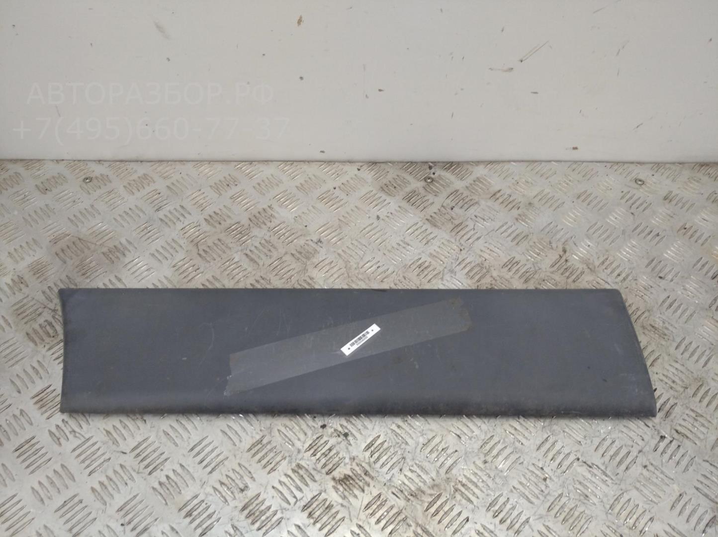 Молдинг двери передней левой