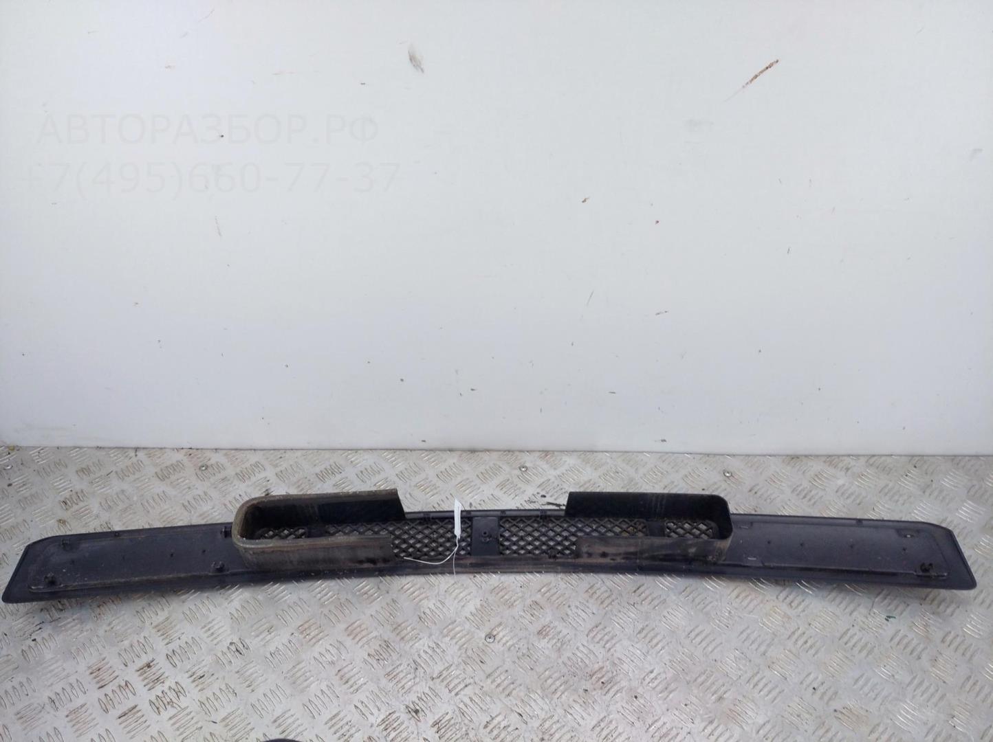 Решетка в капот