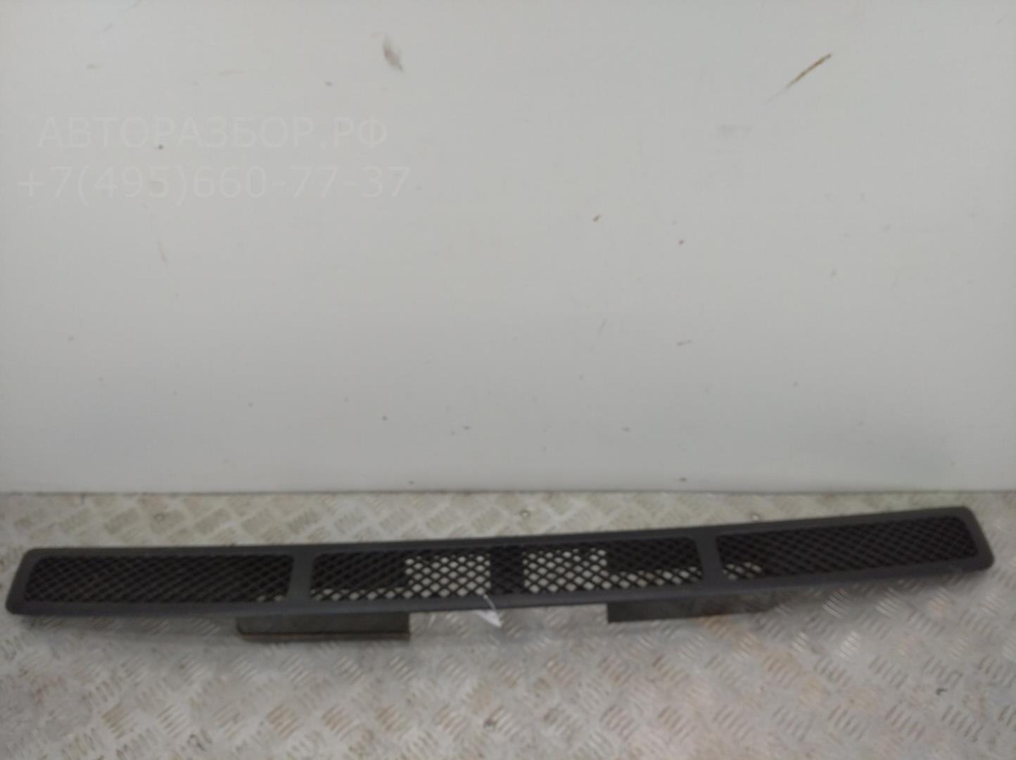 Решетка в капот