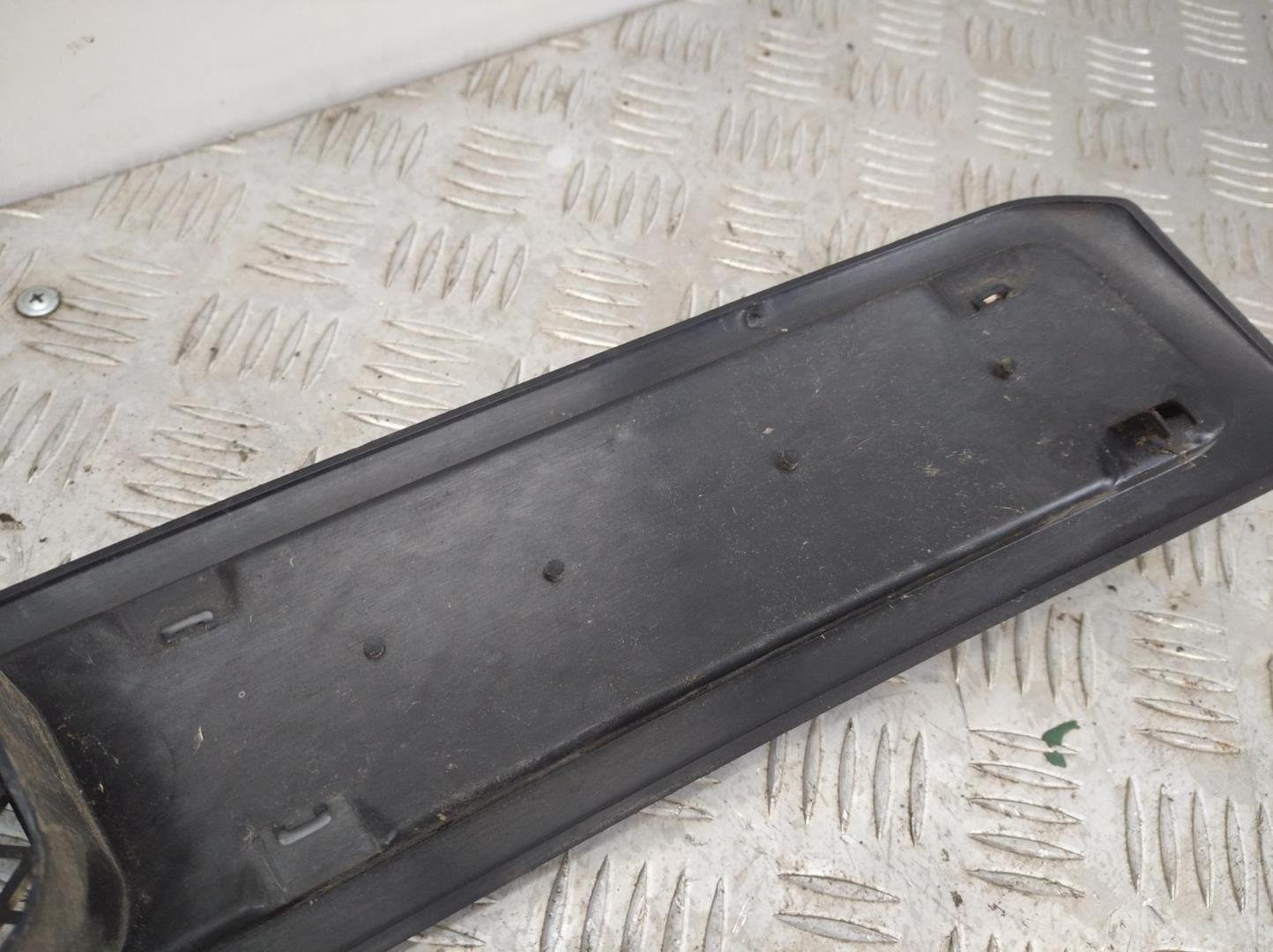 Решетка в капот