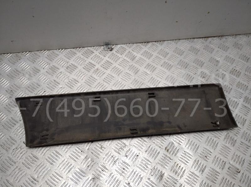 Накладка двери передней правой