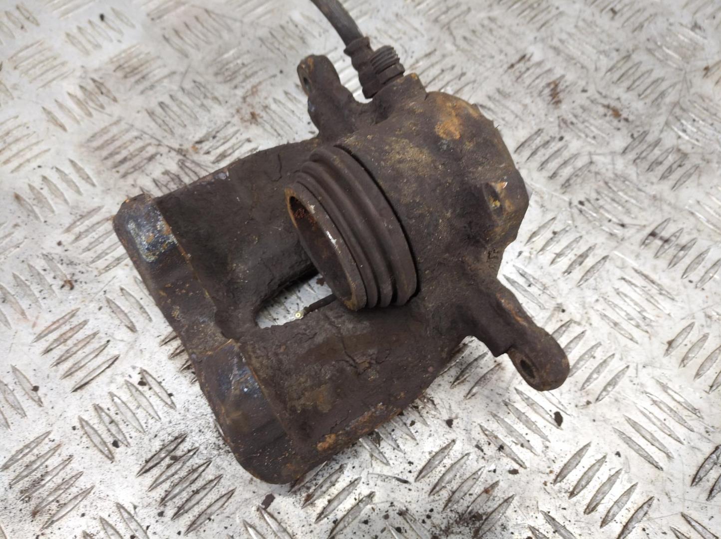 Суппорт передний левый