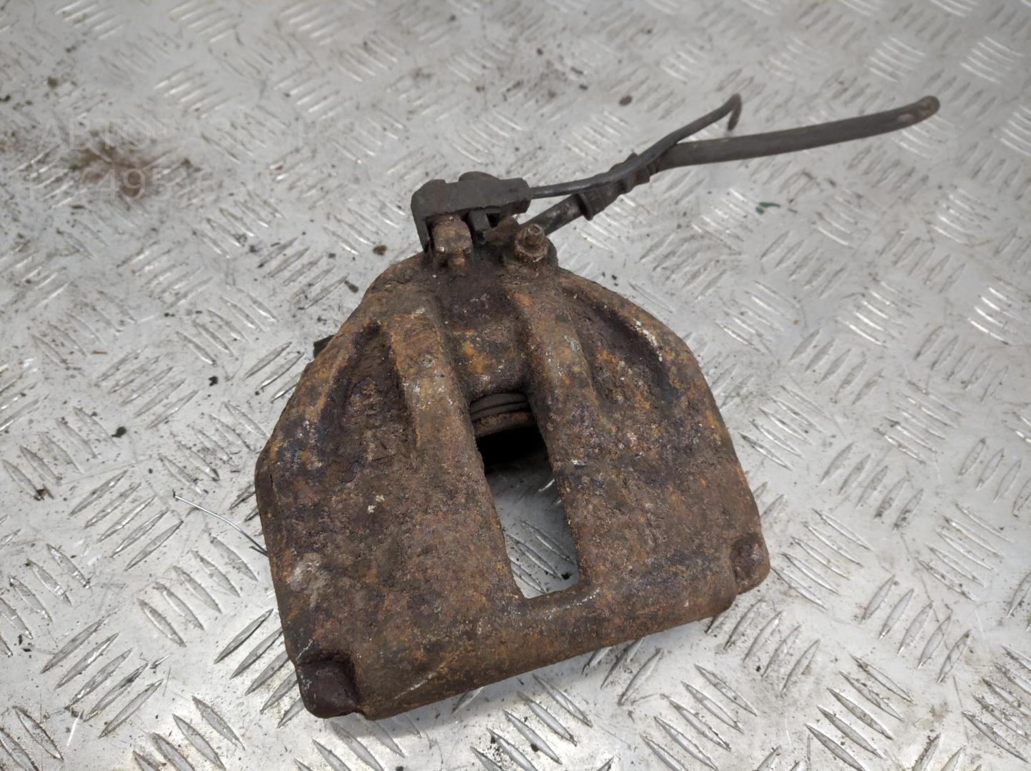 Суппорт передний правый