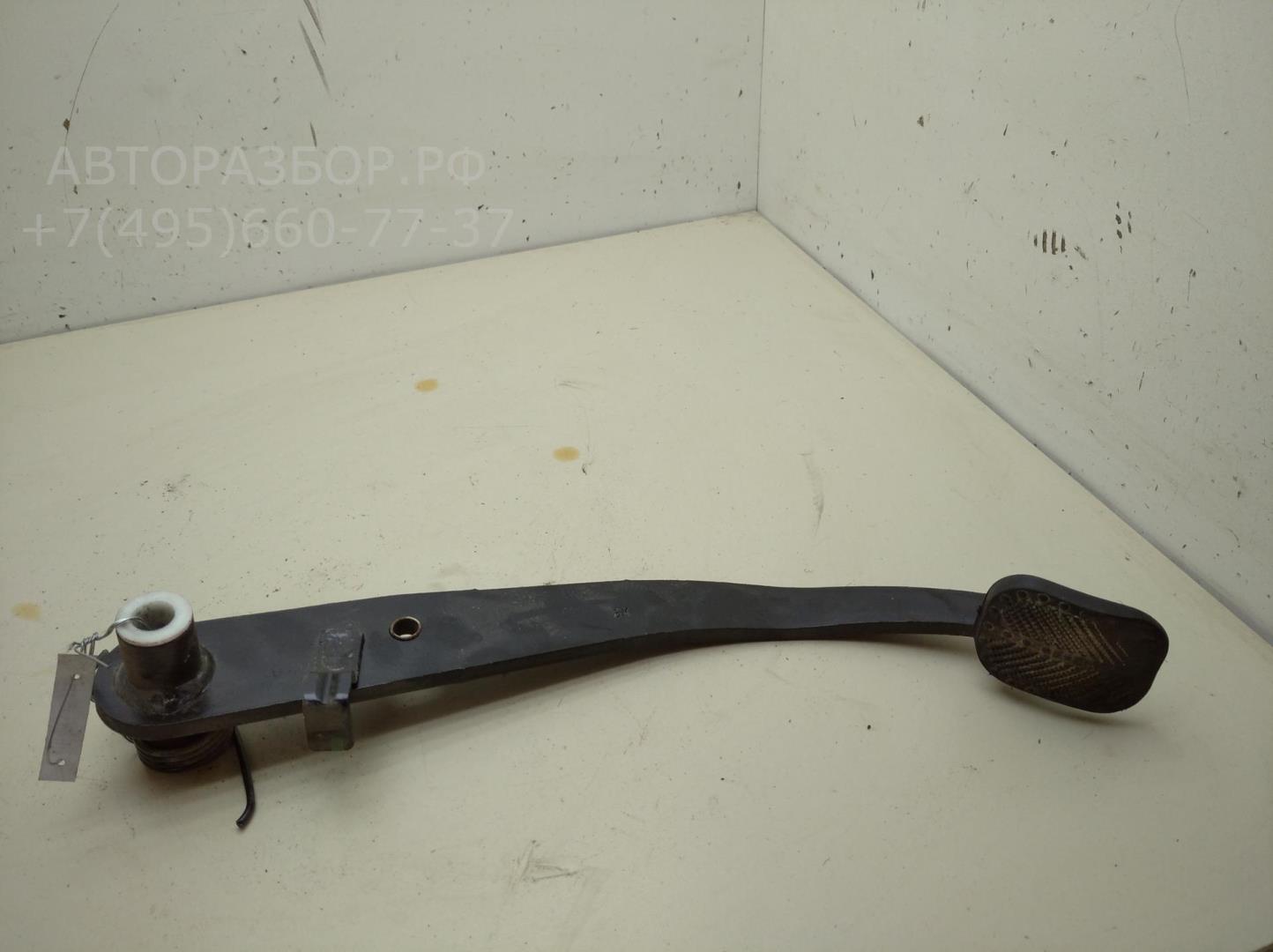 Педаль тормоза