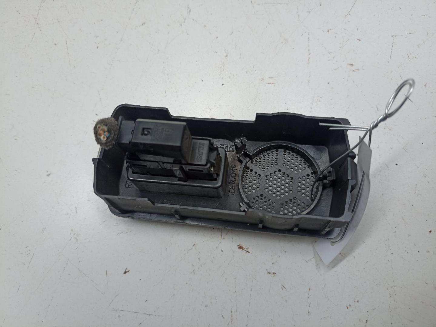 Кнопка стеклоподъемника