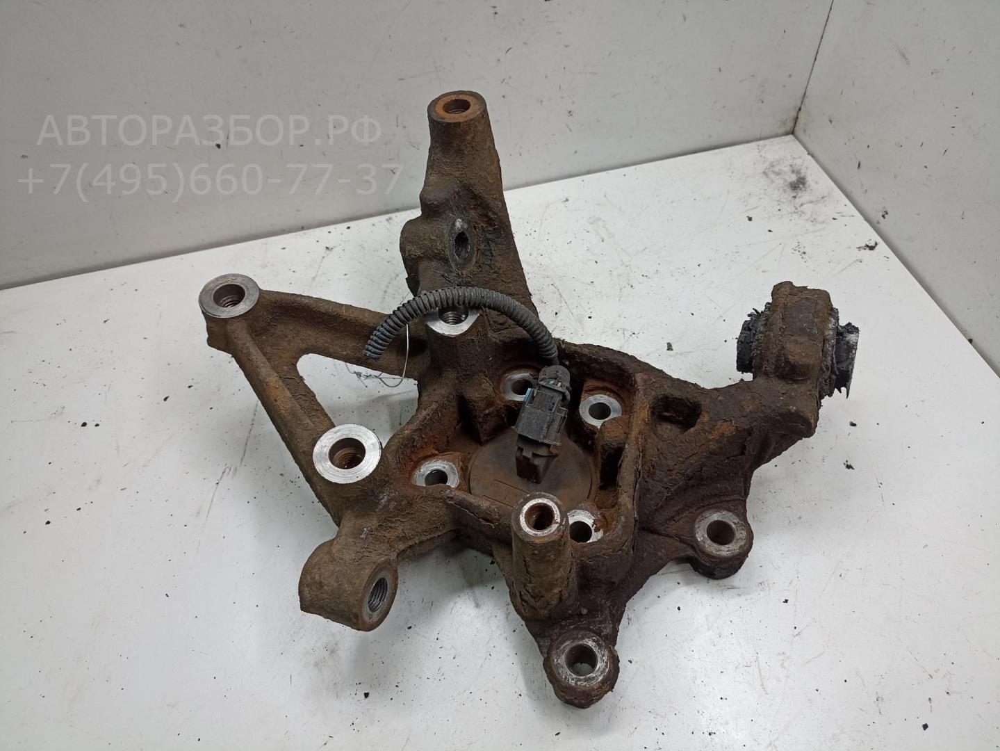 Кулак поворотный задний левый