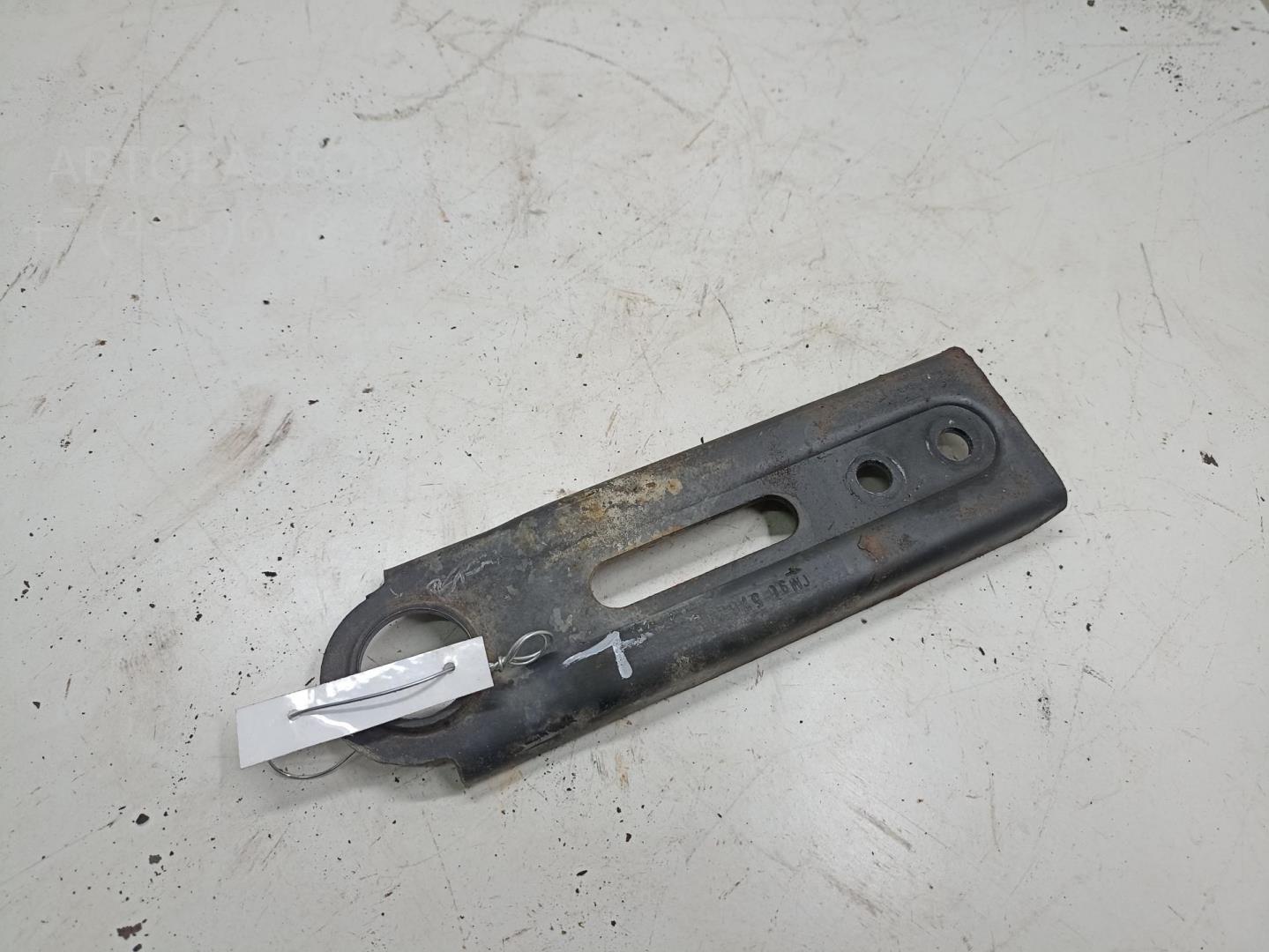 Кронштейн радиатора