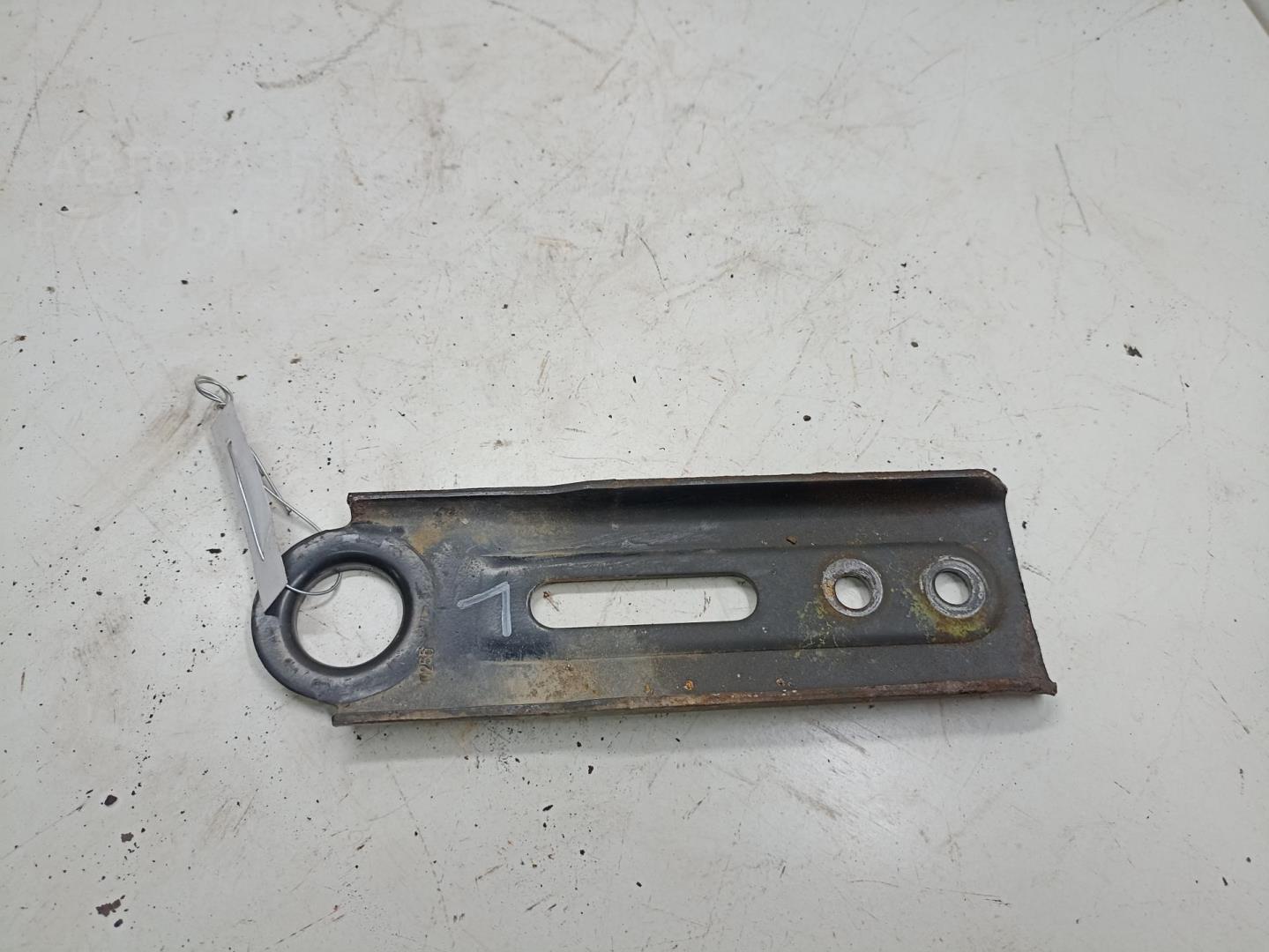 Кронштейн радиатора